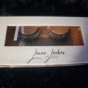 Lavaa Lashes and Pink Makeup Brush Duo with Pink Bling Bundle